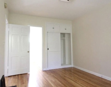 10360 Ashton Avenue - Photo Thumbnail 6