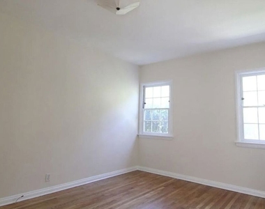 10360 Ashton Avenue - Photo Thumbnail 8