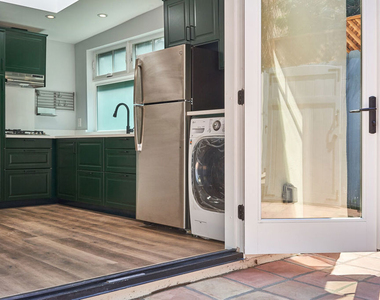 10394 Keswick Avenue - Photo Thumbnail 8