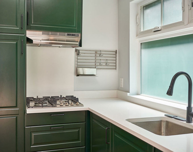 10394 Keswick Avenue - Photo Thumbnail 9