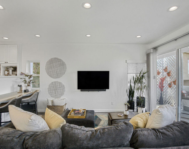 4110 Vanetta Place - Photo Thumbnail 6