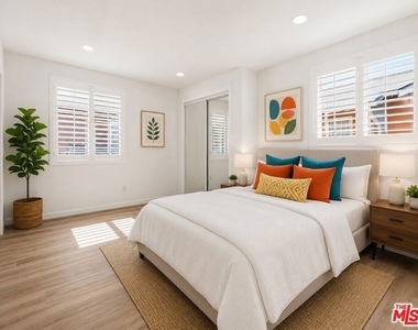 1267 W 85th Street - Photo Thumbnail 3