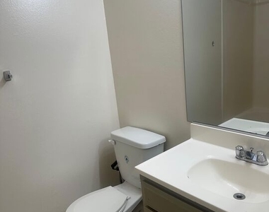 3600 Bagley Avenue - Photo Thumbnail 11