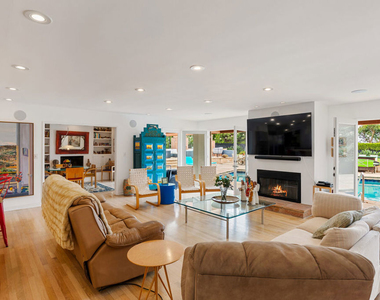 7122 Dume Drive - Photo Thumbnail 6