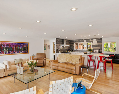 7122 Dume Drive - Photo Thumbnail 12