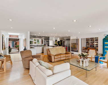 7122 Dume Drive - Photo Thumbnail 7