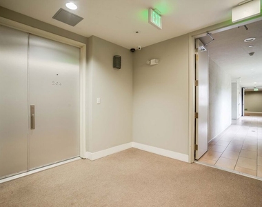 1517 S Bentley Avenue - Photo Thumbnail 13