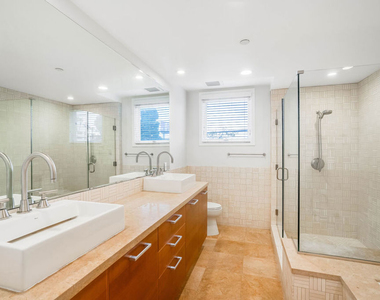 1517 S Bentley Avenue - Photo Thumbnail 6