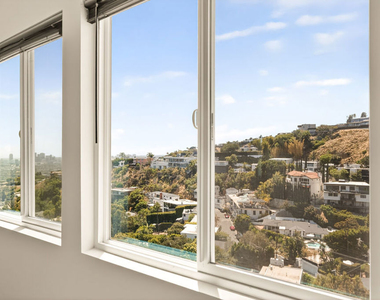 8810 Hollywood Boulevard - Photo Thumbnail 11
