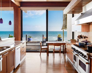 24638 Malibu Road - Photo Thumbnail 13