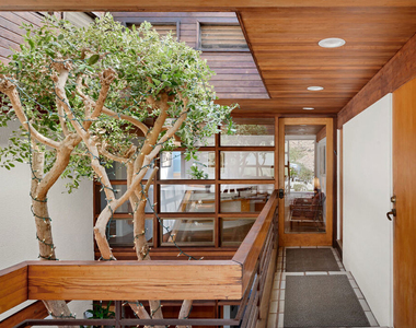24638 Malibu Road - Photo Thumbnail 3