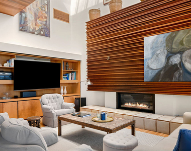 24638 Malibu Road - Photo Thumbnail 11