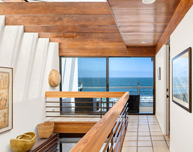 24638 Malibu Road - Photo Thumbnail 16