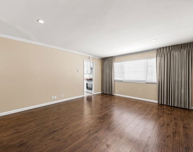 1536 Harvard Street - Photo Thumbnail 3