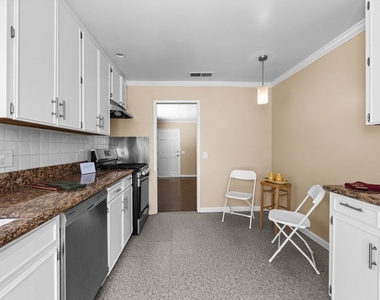 1536 Harvard Street - Photo Thumbnail 5