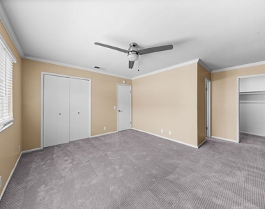 1536 Harvard Street - Photo Thumbnail 17