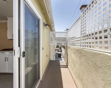 1536 Harvard Street - Photo Thumbnail 8