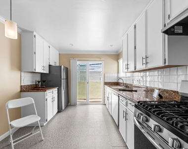 1536 Harvard Street - Photo Thumbnail 6