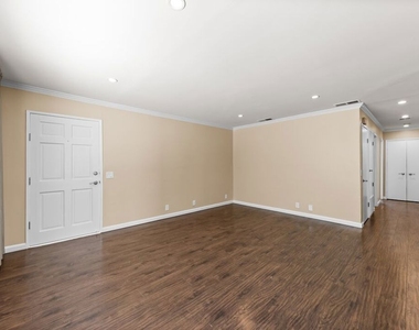 1536 Harvard Street - Photo Thumbnail 2