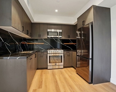 1110 S Spaulding Avenue - Photo Thumbnail 14