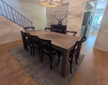 10600 Holman Avenue - Photo Thumbnail 5