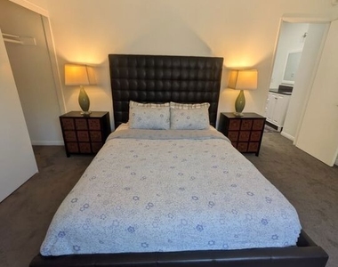 10600 Holman Avenue - Photo Thumbnail 14