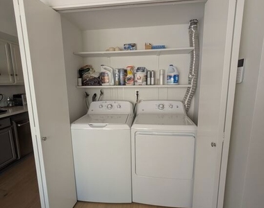 10600 Holman Avenue - Photo Thumbnail 3