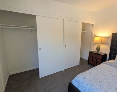 10600 Holman Avenue - Photo Thumbnail 15