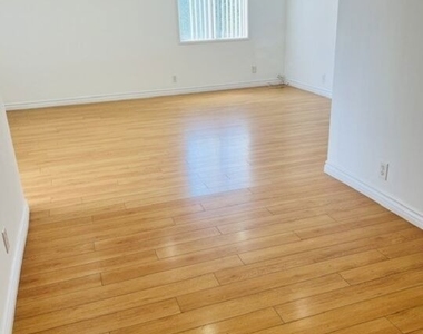 2337 W Gramercy Avenue - Photo Thumbnail 2