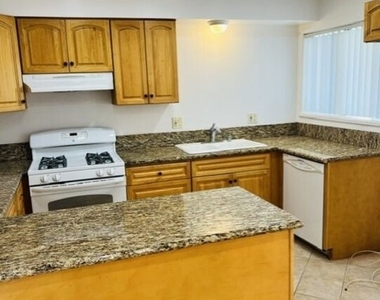 2337 W Gramercy Avenue - Photo Thumbnail 5