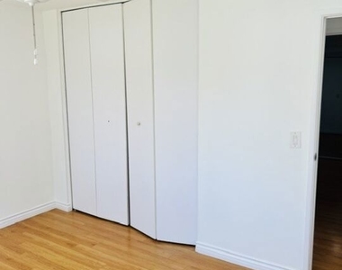 2337 W Gramercy Avenue - Photo Thumbnail 15