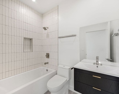 11253 Hatteras Street - Photo Thumbnail 3