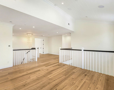 11540 Clover Avenue - Photo Thumbnail 31
