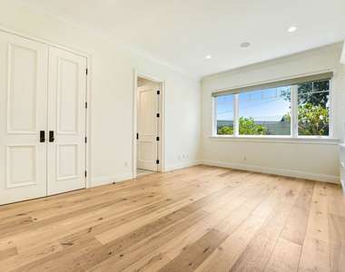 11540 Clover Avenue - Photo Thumbnail 17