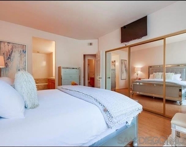8585 Via Mallorca - Photo Thumbnail 25
