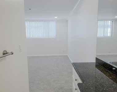 3939 Illinois St. - Photo Thumbnail 18
