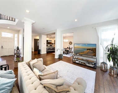 9760 Claiborne Sq - Photo Thumbnail 11
