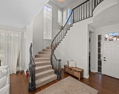 9760 Claiborne Sq - Photo Thumbnail 13