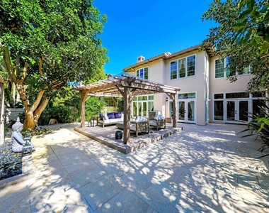 9760 Claiborne Sq - Photo Thumbnail 31