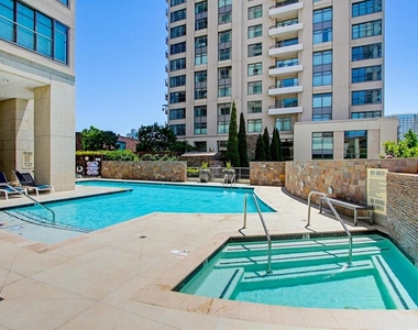 645 Front St - Photo Thumbnail 44