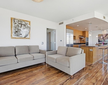 645 Front St - Photo Thumbnail 18