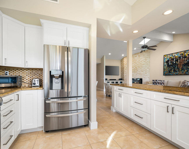 321 Bouquet Canyon Drive - Photo Thumbnail 11