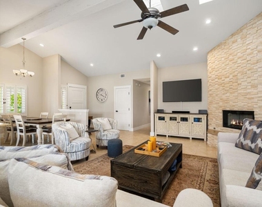 321 Bouquet Canyon Drive - Photo Thumbnail 7
