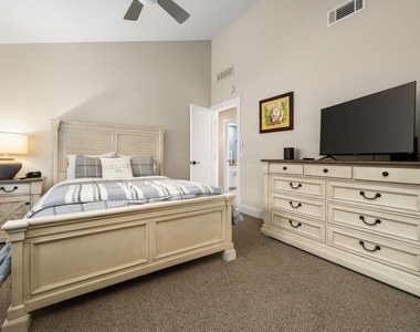 321 Bouquet Canyon Drive - Photo Thumbnail 18