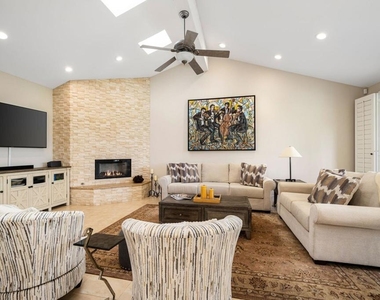 321 Bouquet Canyon Drive - Photo Thumbnail 6
