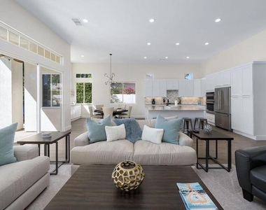 71 Via Las Flores - Photo Thumbnail 7