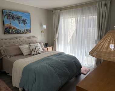 48939 Eisenhower Drive - Photo Thumbnail 7