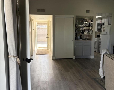48939 Eisenhower Drive - Photo Thumbnail 4