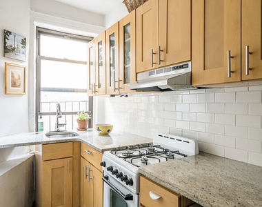 236 East 78th Street - Photo Thumbnail 2