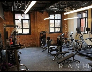 17 Monitor Street - Photo Thumbnail 5